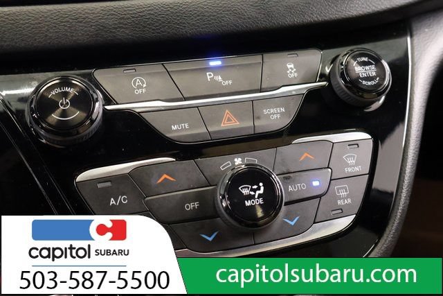 Used 2019 Chrysler Pacifica Touring Plus w/ S Appearance Package FWD image 26