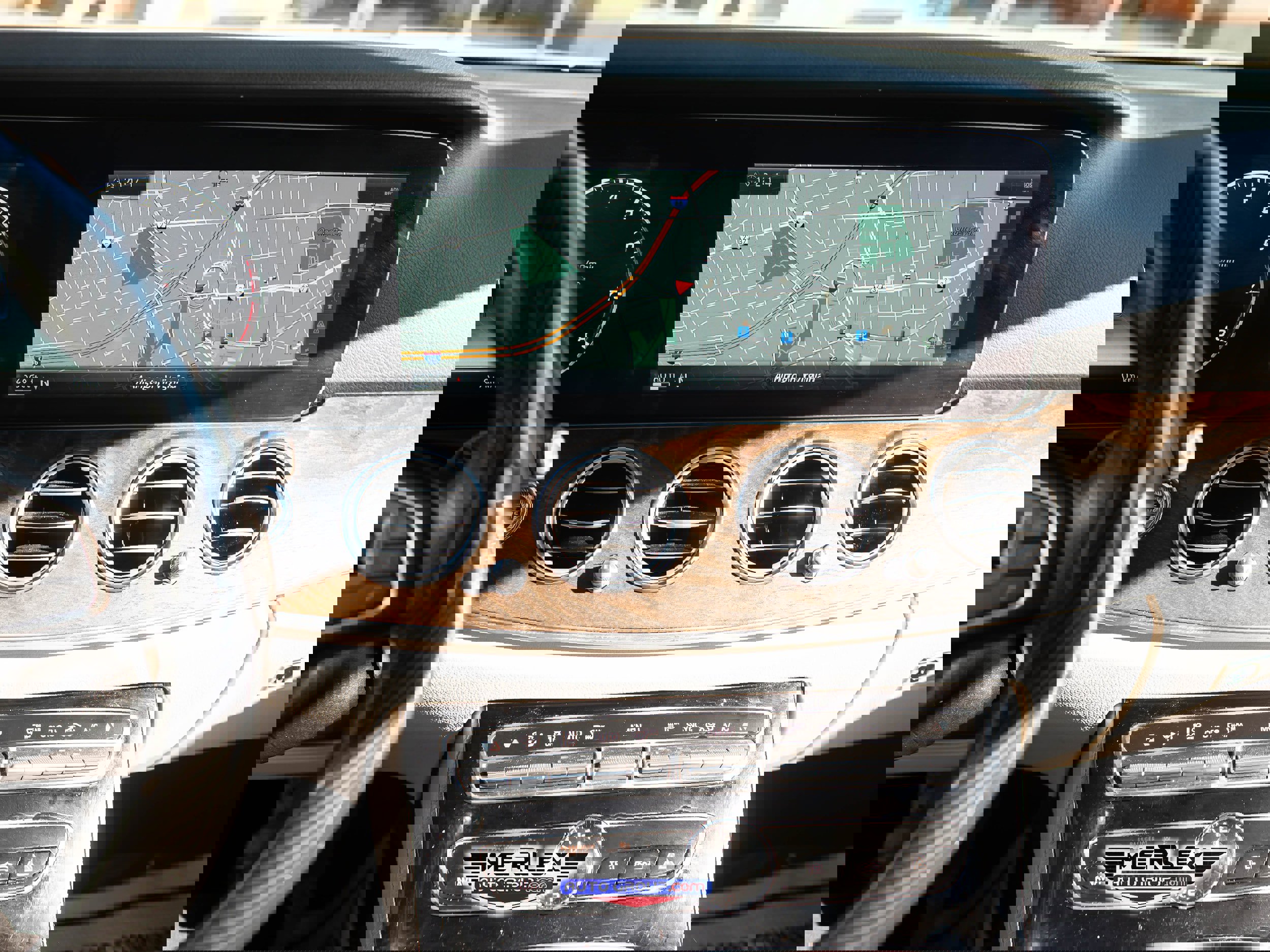 Used 2017 Mercedes-Benz E 300 image 32