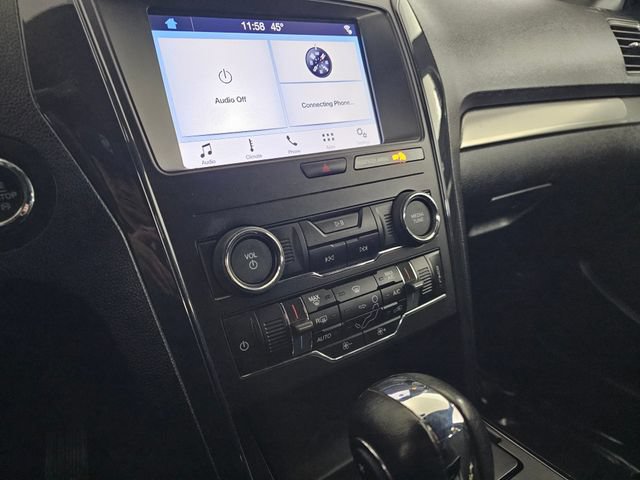 Used 2019 Ford Explorer XLT w/ Equipment Group 201A AWD/4WD image 30