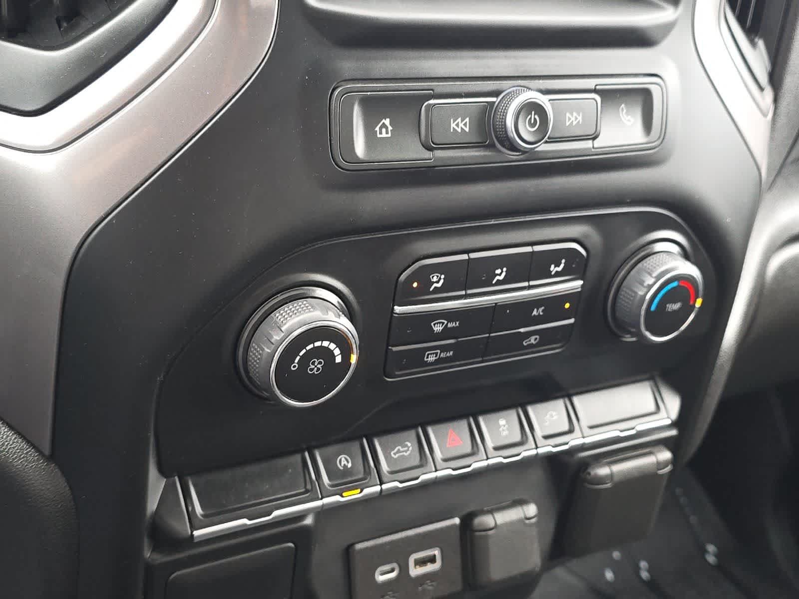 Used 2022 Chevrolet Silverado 1500 Custom AWD/4WD image 19