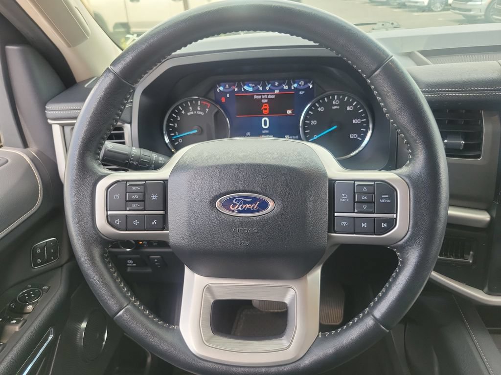 Used 2024 Ford Expedition XLT RWD image 25