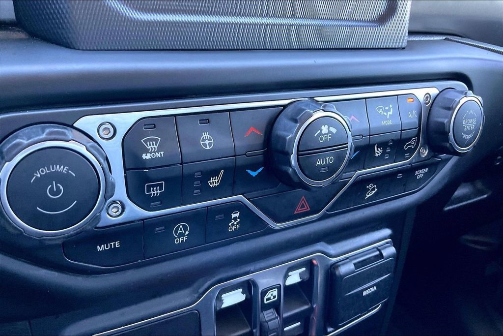 Used 2019 Jeep Wrangler Unlimited Sport S image 24