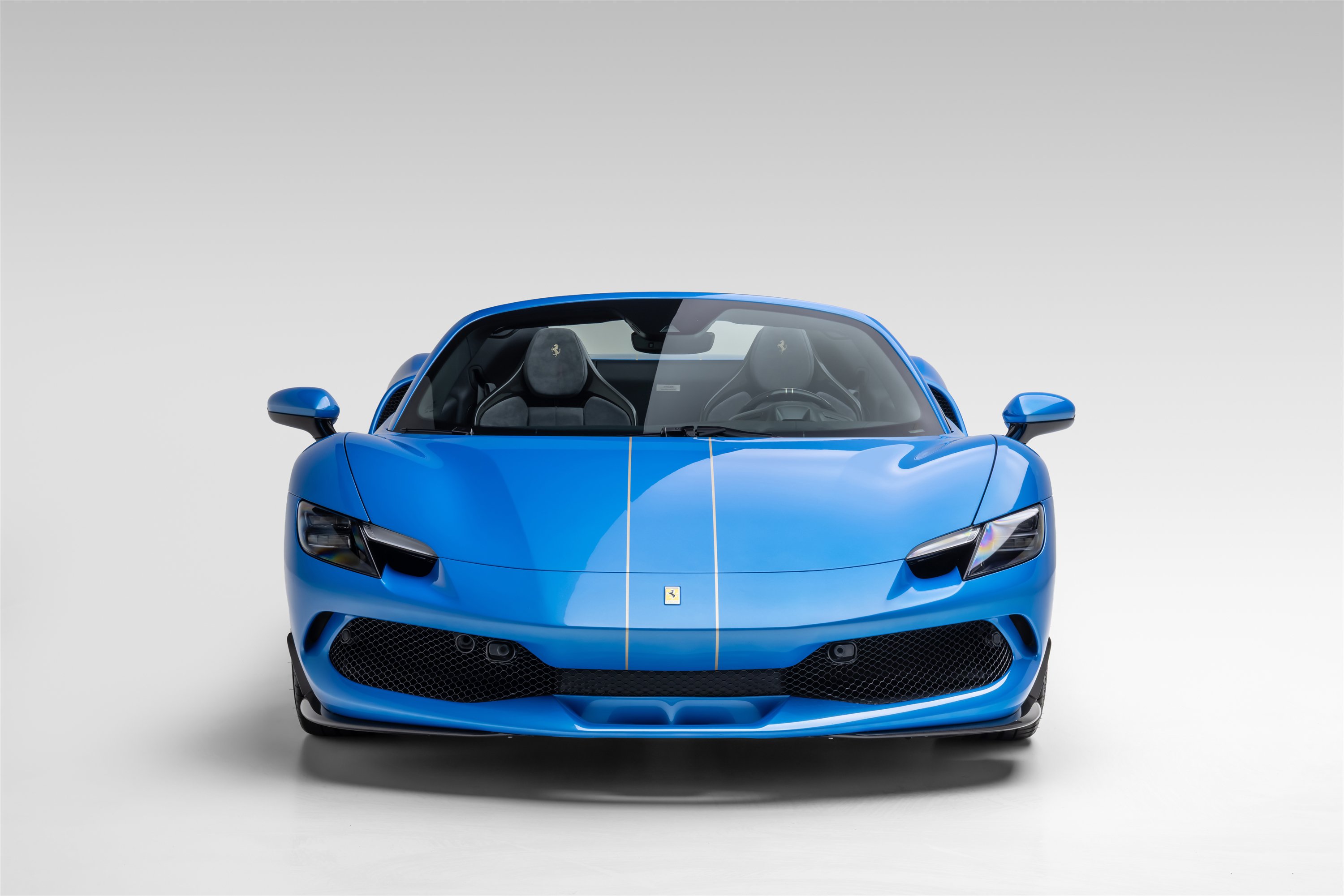 Used 2024 Ferrari 296 GTS RWD image 2