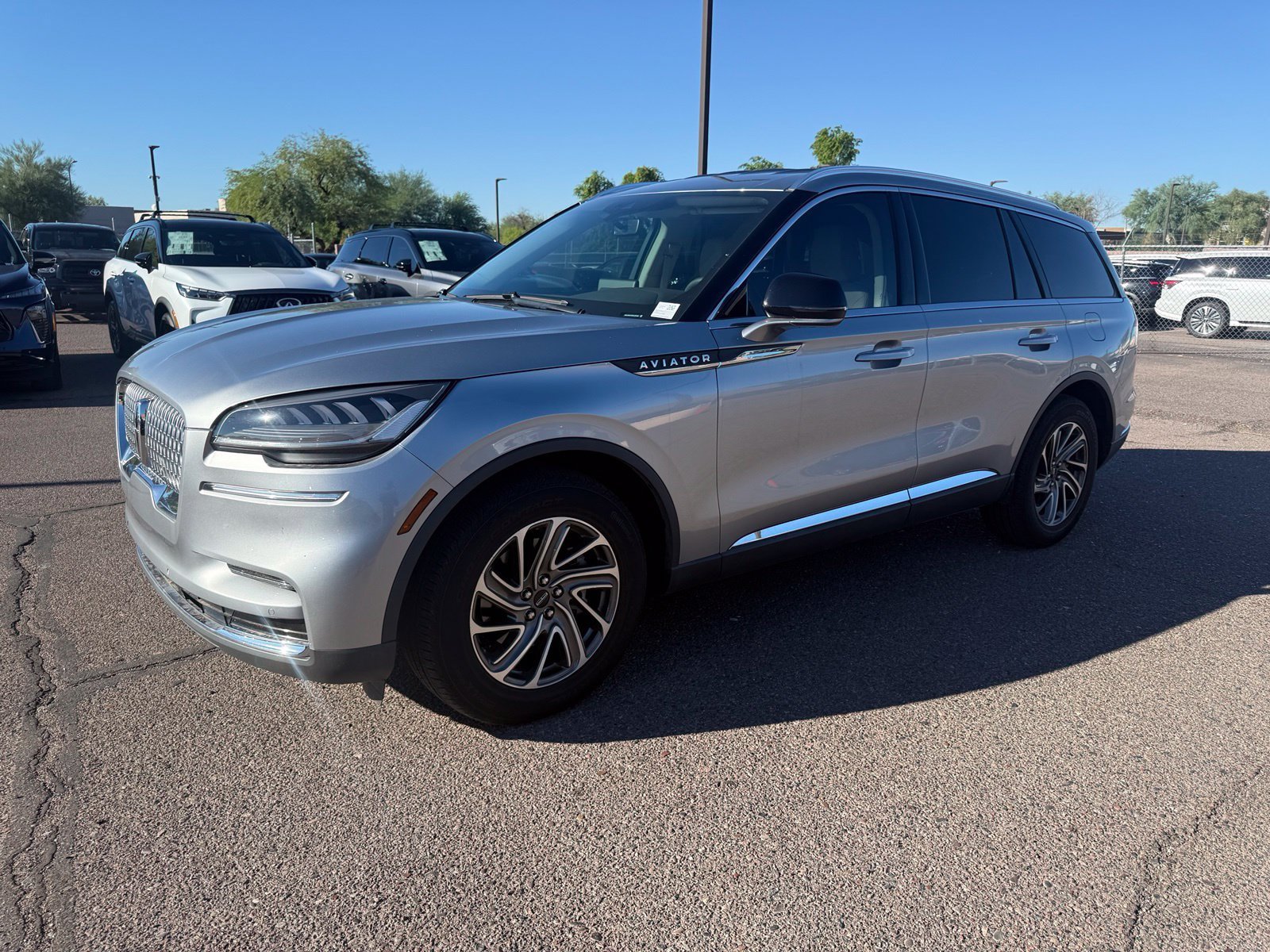 Used 2024 Lincoln Aviator 2WD image 1