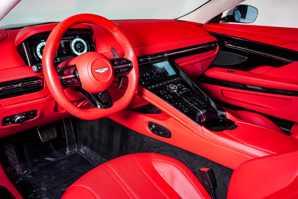 Used 2024 Aston Martin DB12 Coupe RWD image 24