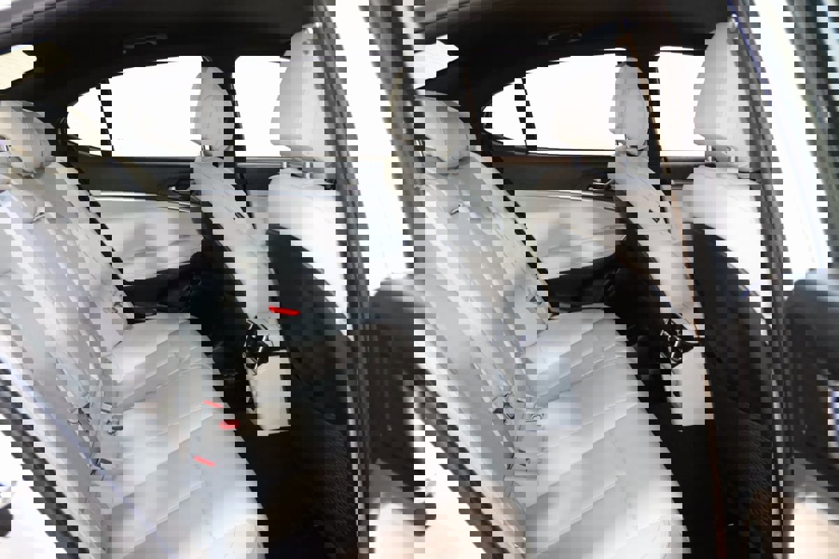 Used 2024 Genesis G70 2.5T image 59