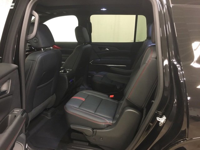 Used 2024 Chevrolet Traverse RS w/ LPO, Floor Liner Package image 18