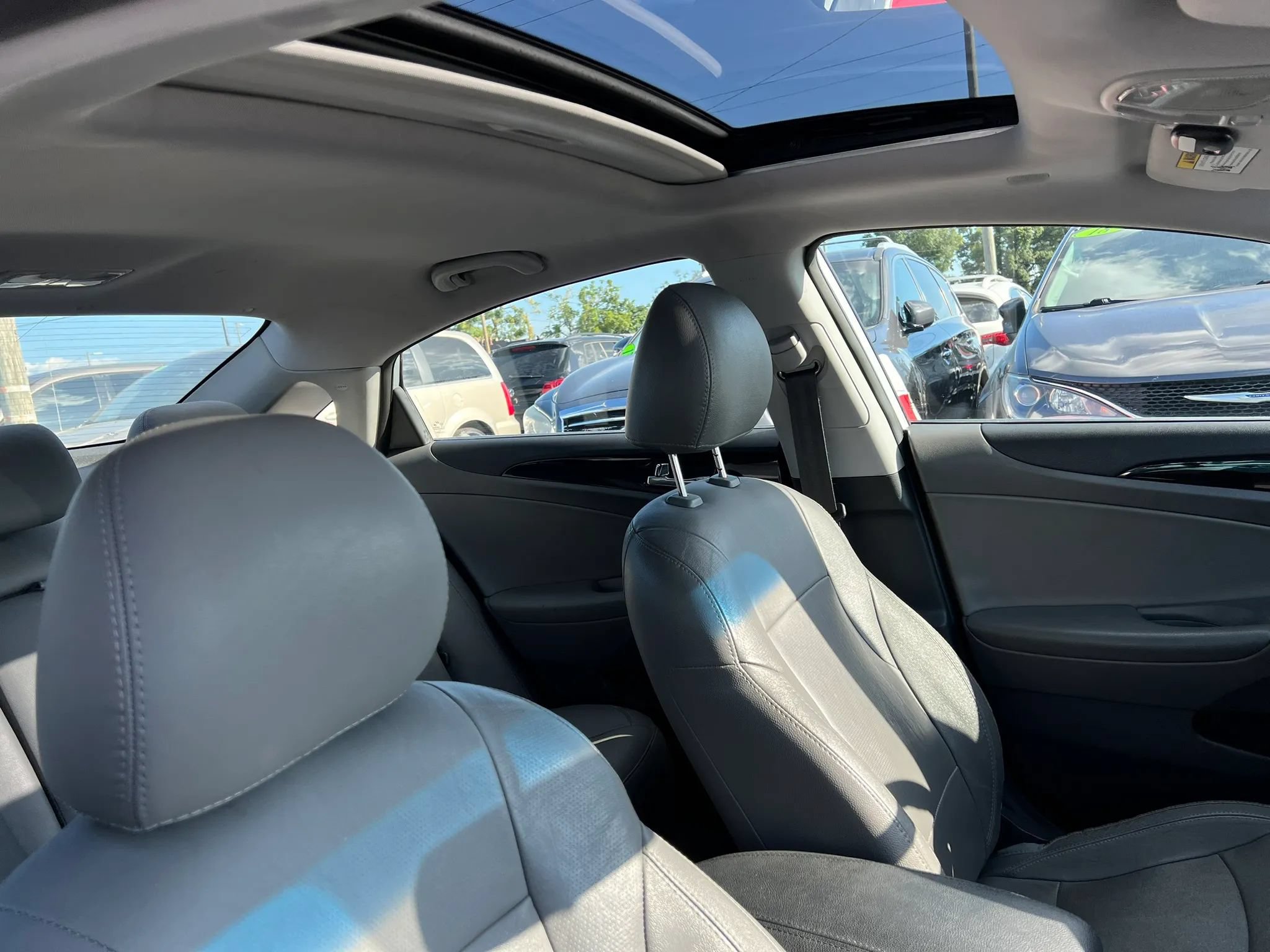 Used 2011 Hyundai Sonata Limited FWD image 17