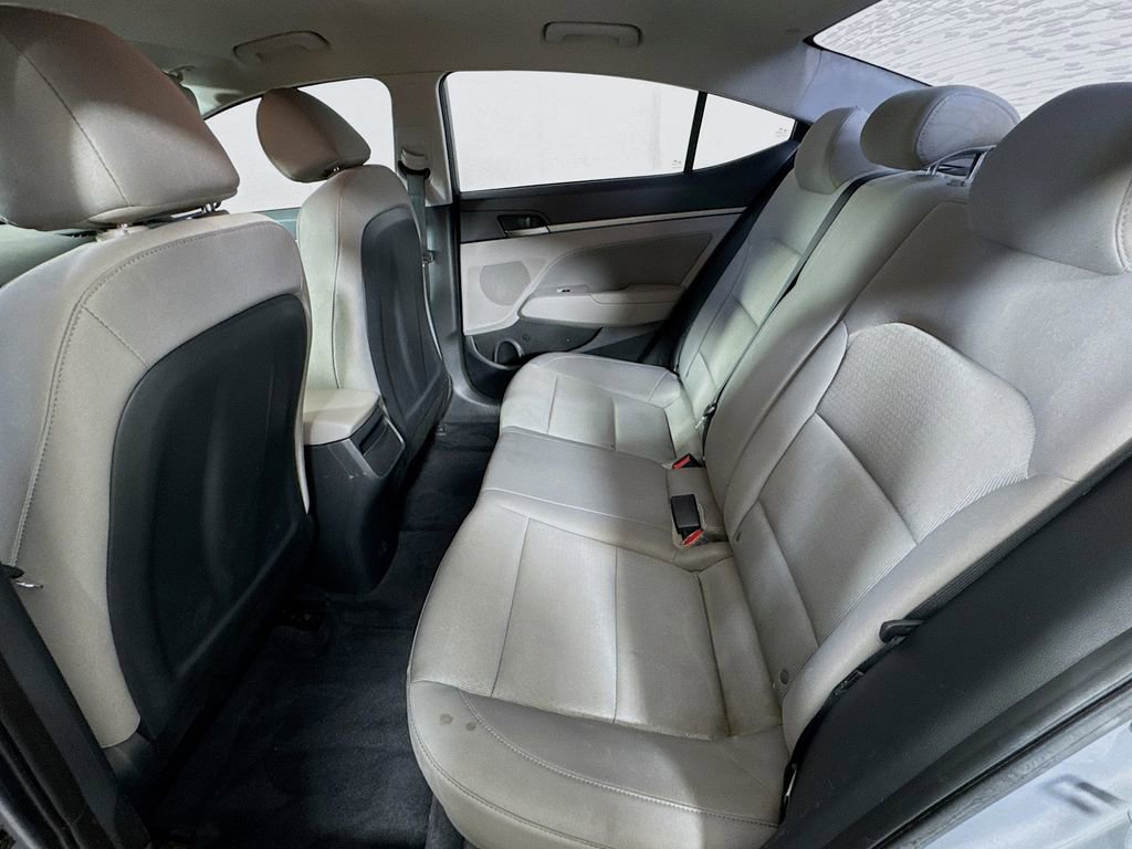 Used 2017 Hyundai Elantra SE FWD image 24