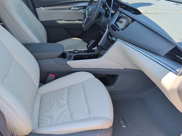 Used 2021 Cadillac XT5 Premium Luxury FWD image 10