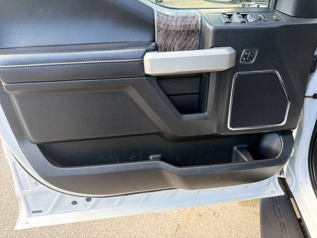 Used 2019 Ford F250 Lariat w/ Lariat Ultimate Package AWD/4WD image 12
