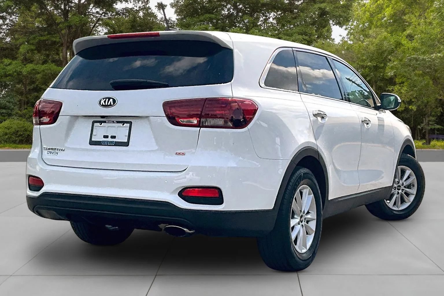 Used 2020 Kia Sorento LX FWD image 2