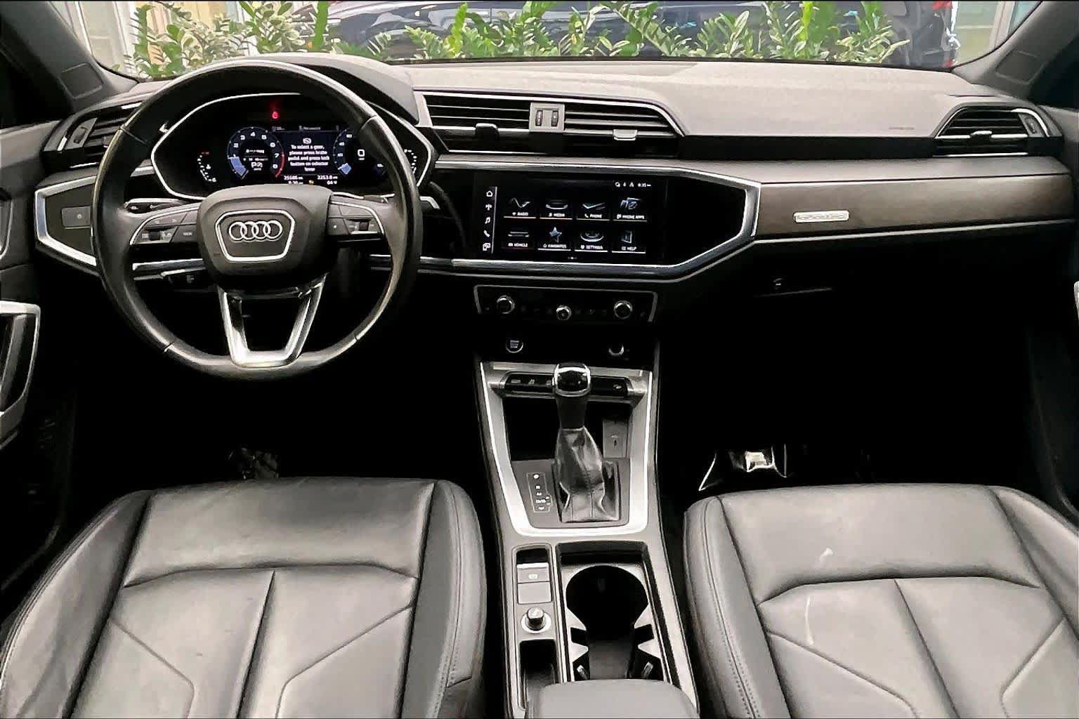 Used 2023 Audi Q3 2.0T Premium w/ Convenience Package AWD/4WD image 15