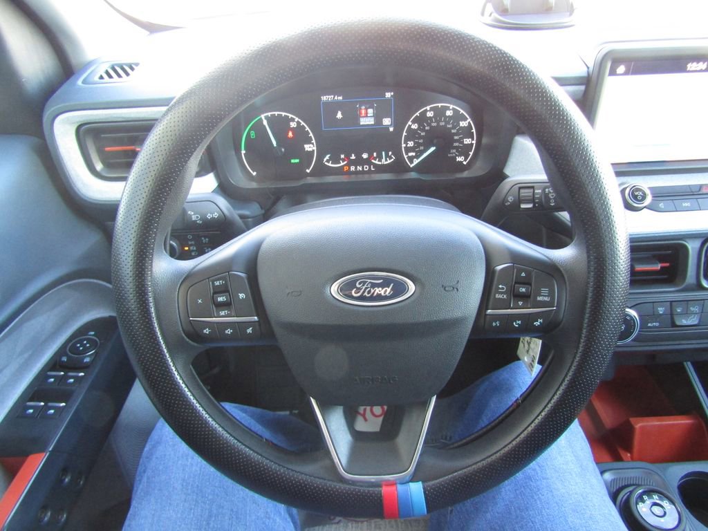 Used 2024 Ford Maverick XLT image 17