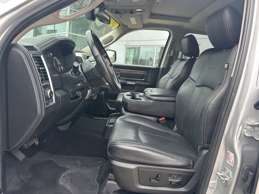 Used 2018 RAM 1500 Laramie w/ Convenience Group AWD/4WD image 15