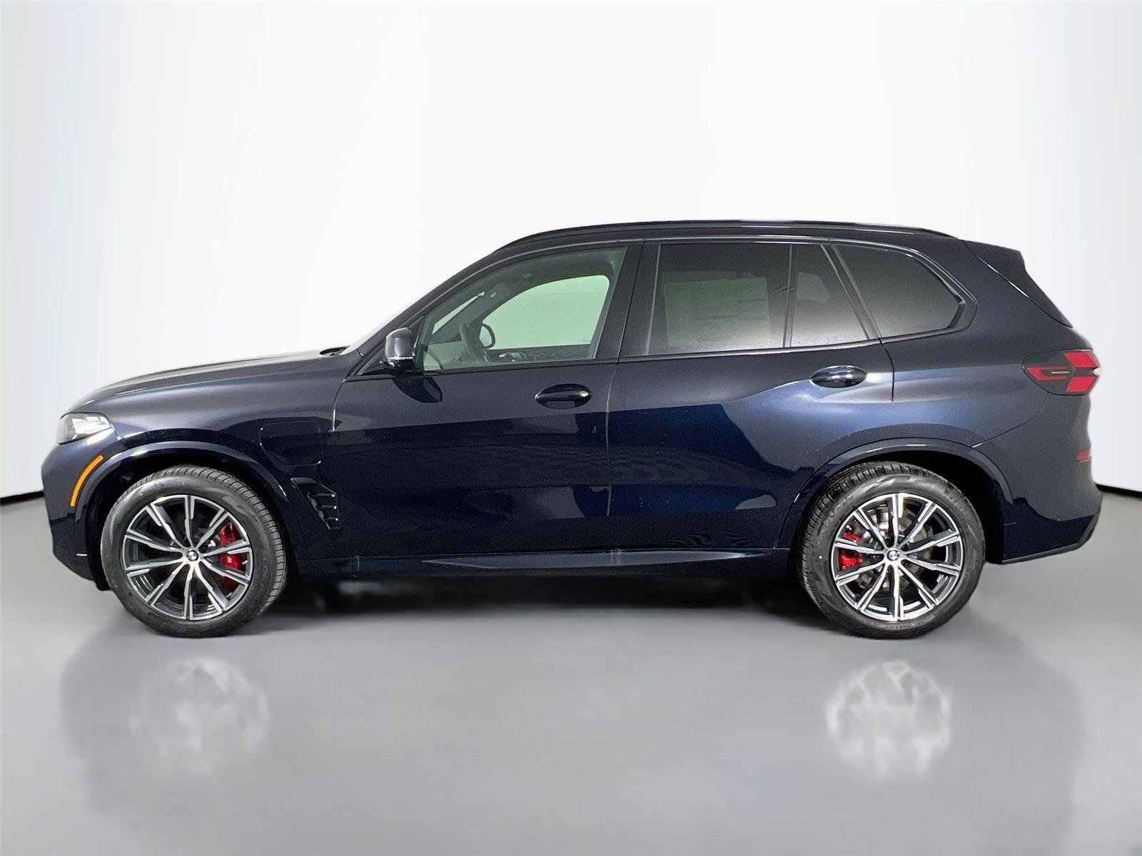 New 2026 BMW X5 xDrive50e AWD/4WD image 3