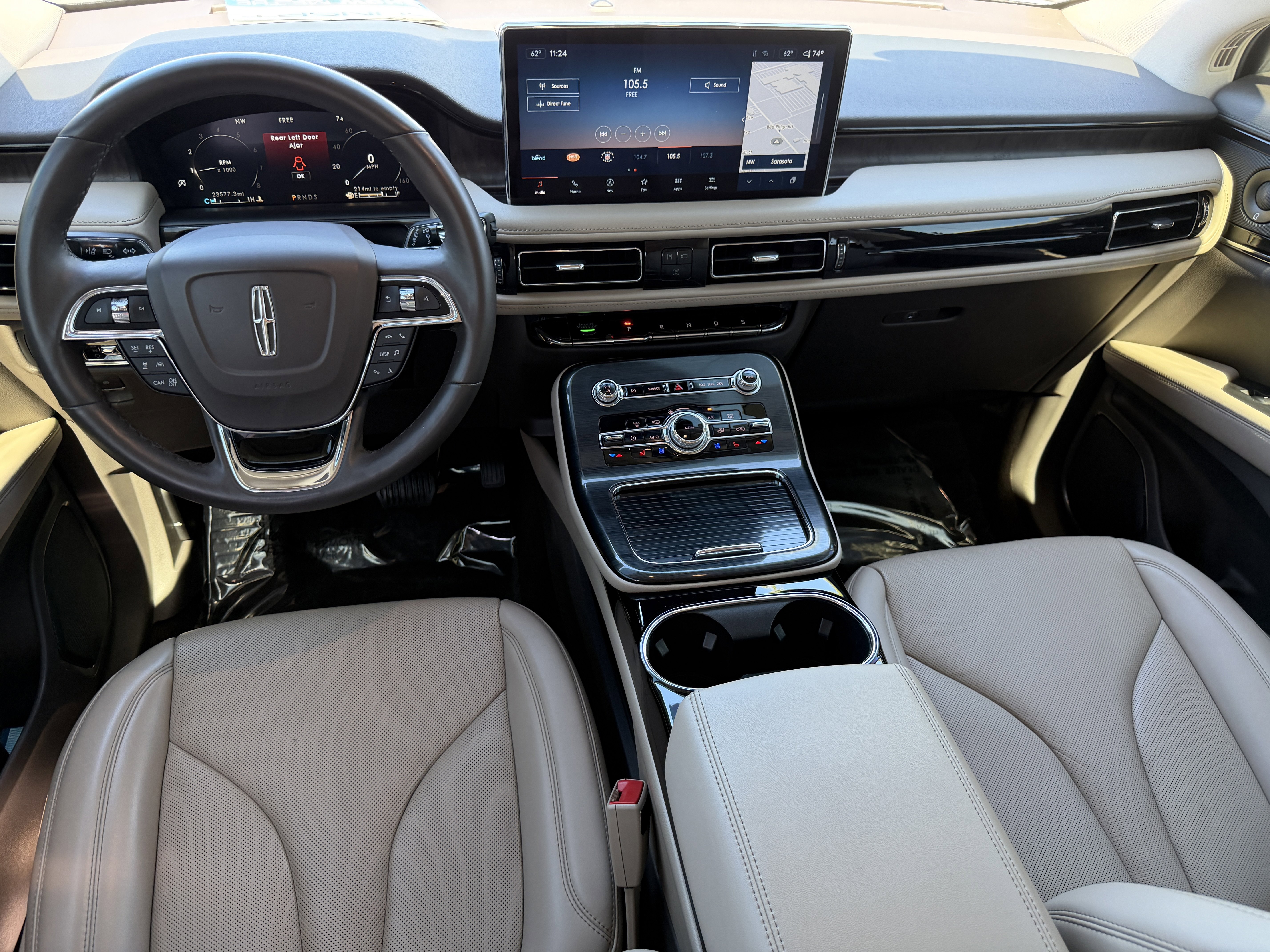 Used 2021 Lincoln Nautilus Reserve w/ Equipment Group 201A image 13