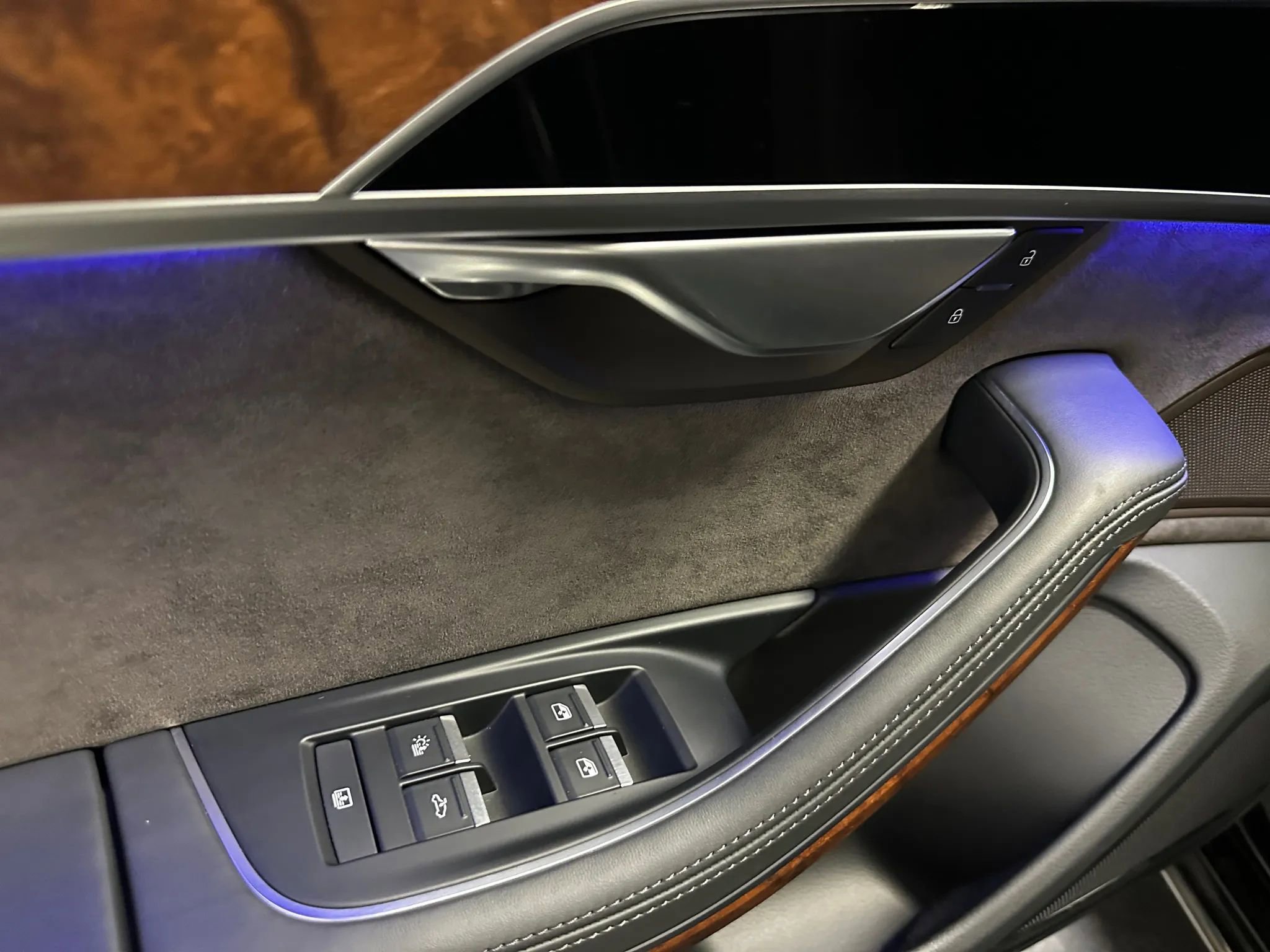 Used 2020 Audi A8 L 4.0T image 18