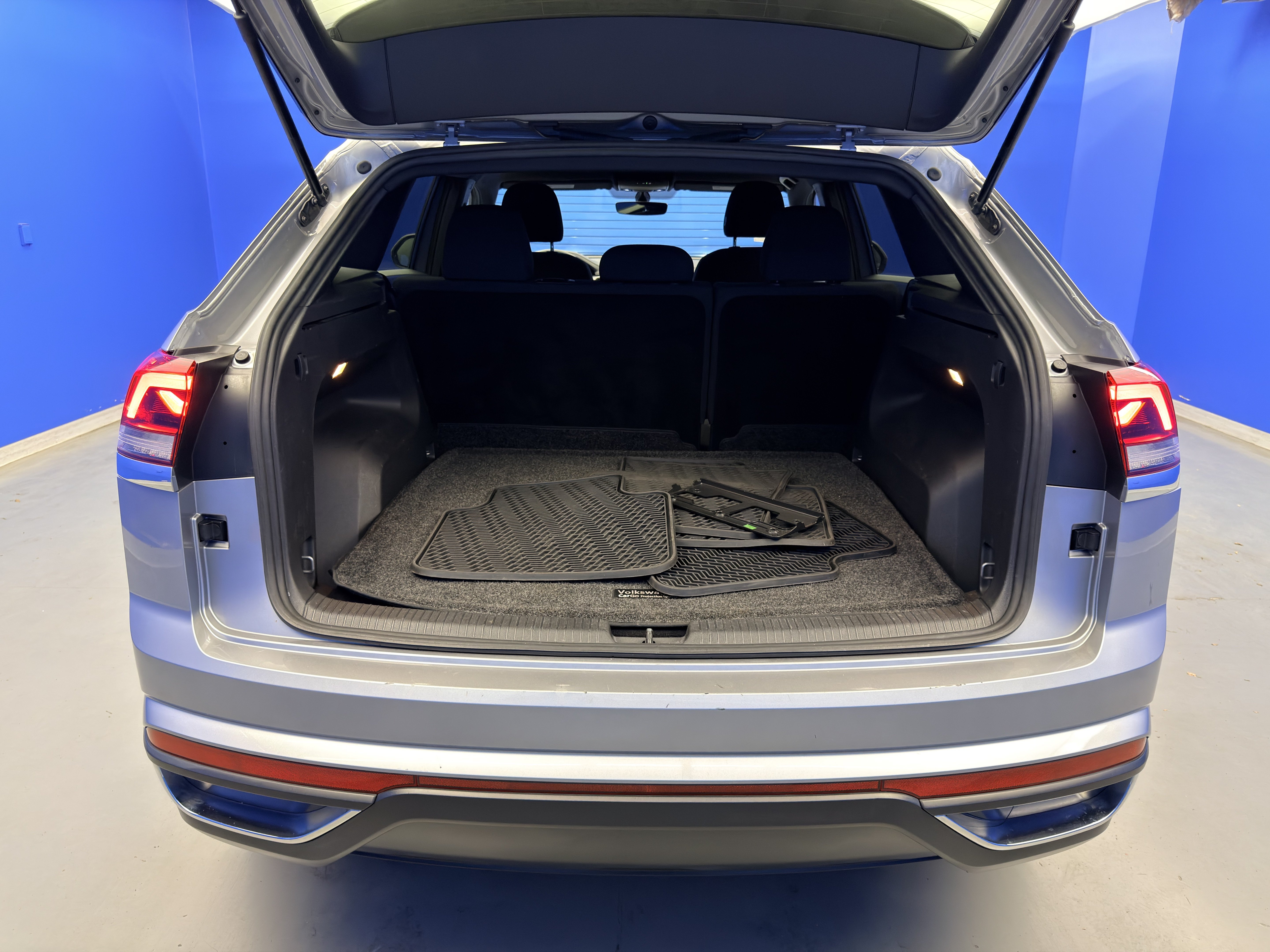 Used 2020 Volkswagen Atlas Cross Sport S FWD image 25