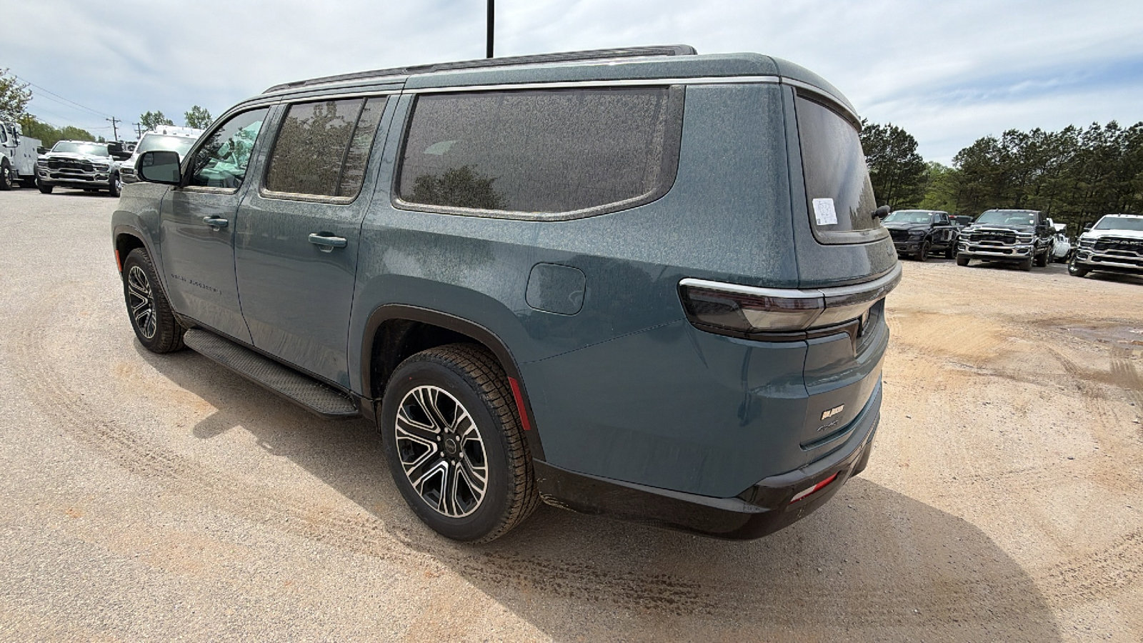 New 2026 Jeep Grand Wagoneer L 4WD image 10
