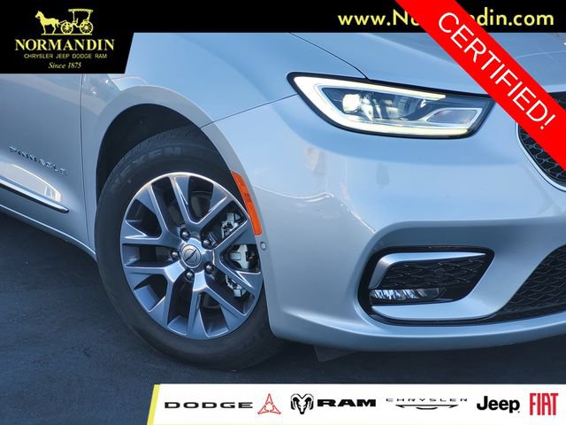 Certified 2024 Chrysler Pacifica Pinnacle FWD image 3