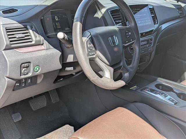 Certified 2025 Honda Passport EX-L image 10