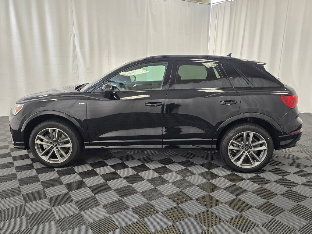 New 2025 Audi Q3 2.0T Premium image 3