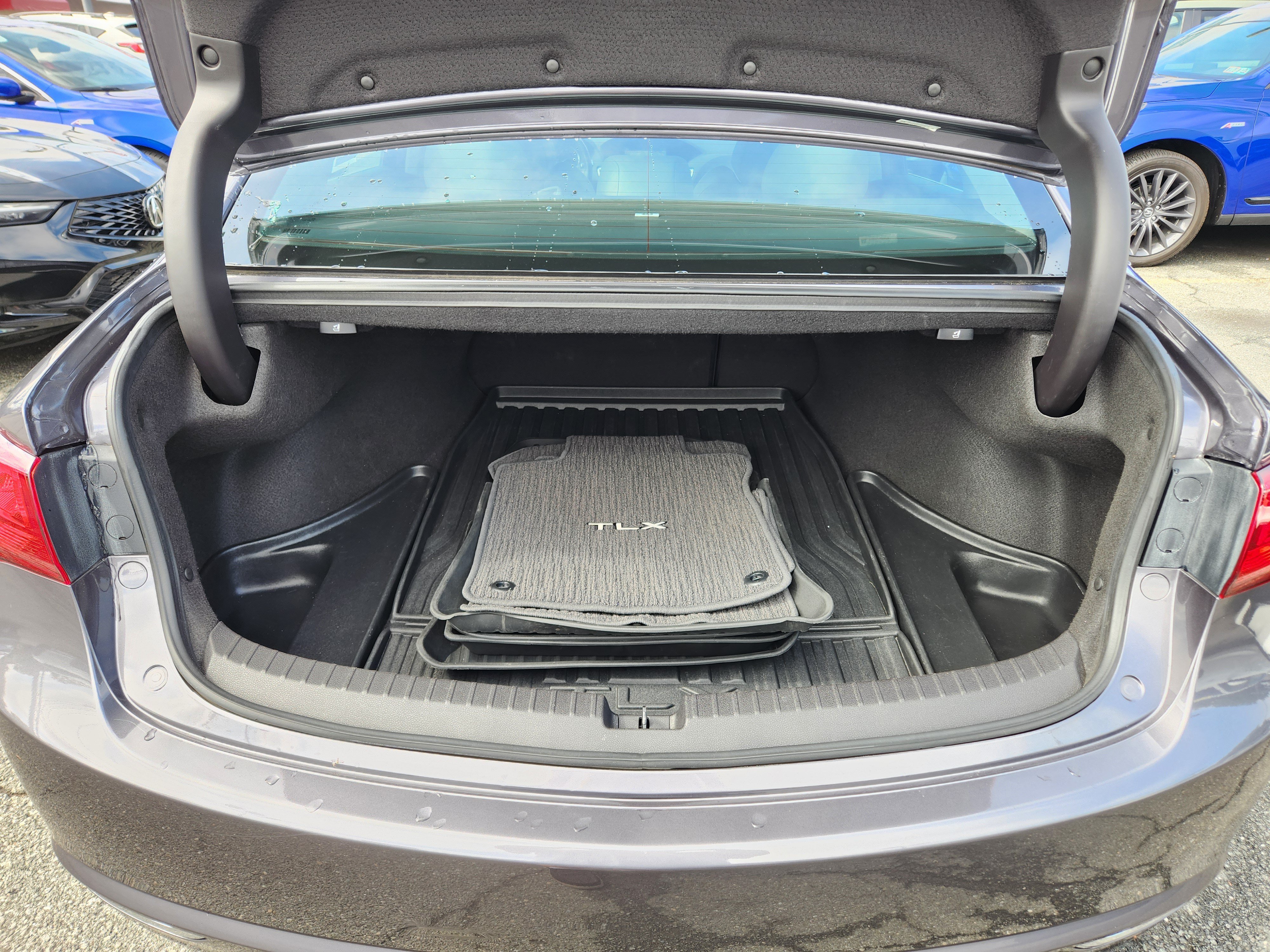 Certified 2018 Acura TLX w/ Technology Package FWD image 8