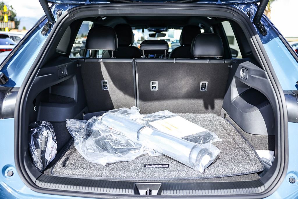 New 2026 Volkswagen Tiguan SE R-Line image 19