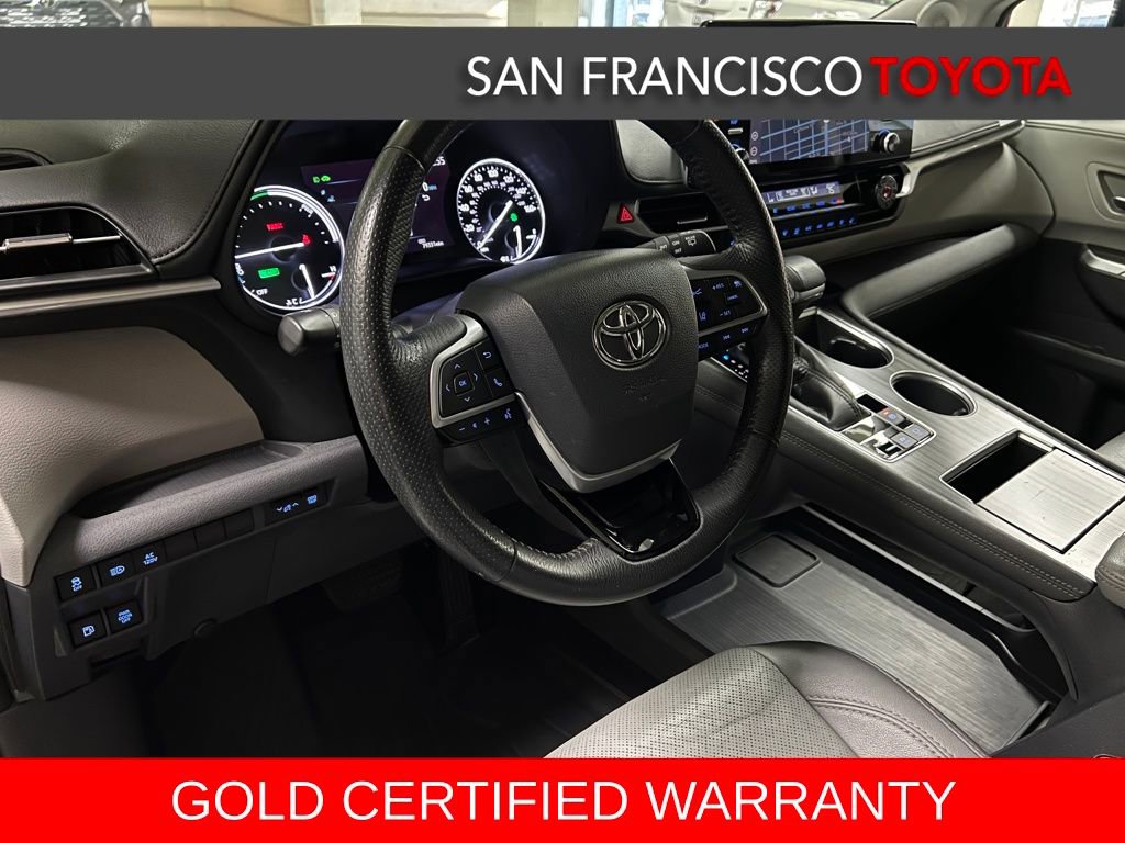 Certified 2021 Toyota Sienna Limited image 13