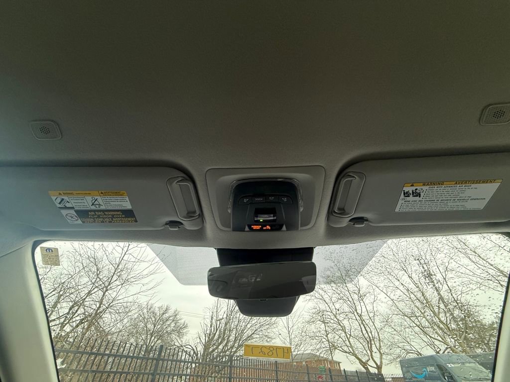 Used 2024 Toyota Corolla Cross XLE image 27