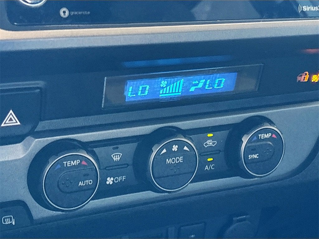 Used 2023 Toyota Tacoma TRD Off-Road image 15