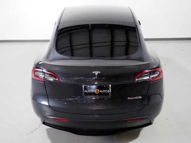Used 2024 Tesla Model Y Performance image 8