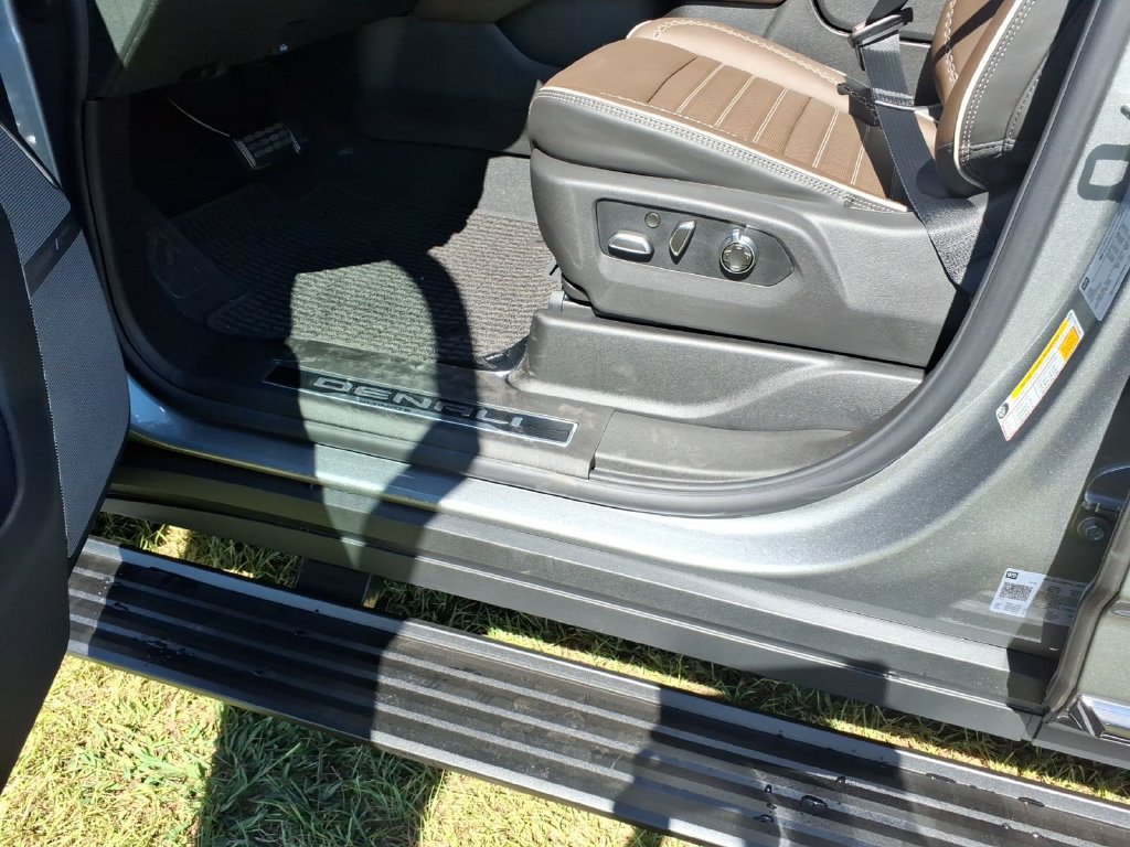 New 2027 GMC Yukon Denali Ultimate AWD/4WD image 13