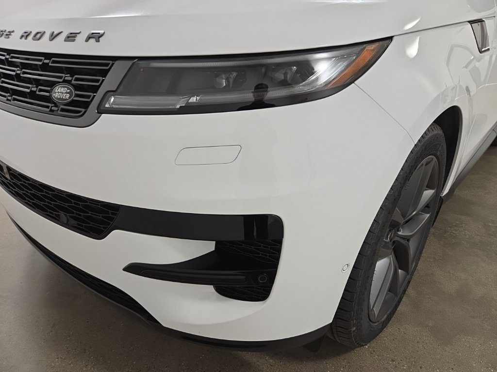 Certified 2025 Land Rover Range Rover Sport SE AWD/4WD image 26