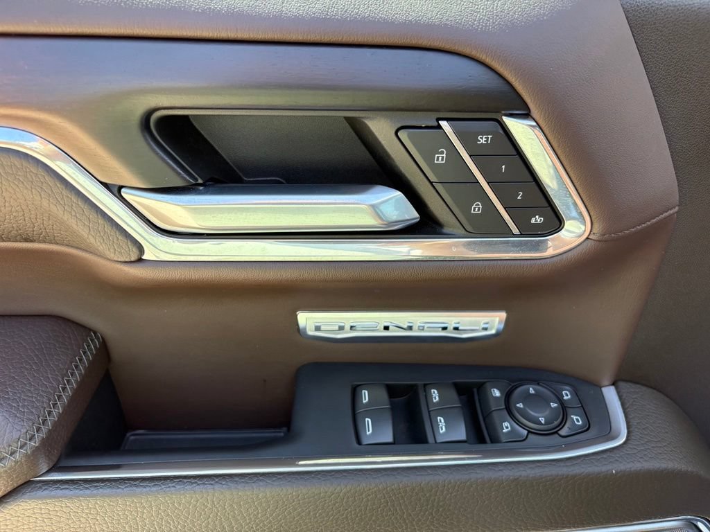 Used 2024 GMC Sierra 1500 Denali w/ Technology Package AWD/4WD image 14
