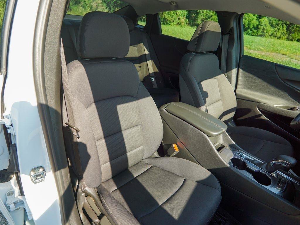Used 2023 Chevrolet Malibu LT w/ Driver Confidence Package FWD image 27