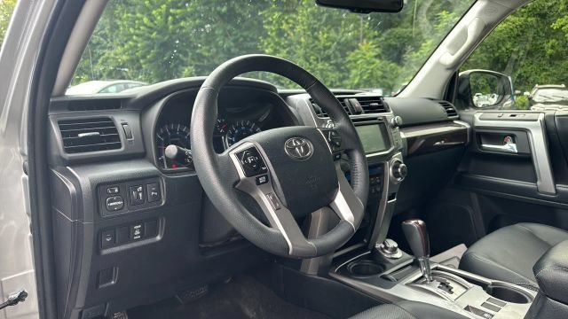 Used 2018 Toyota 4Runner Limited AWD/4WD image 20