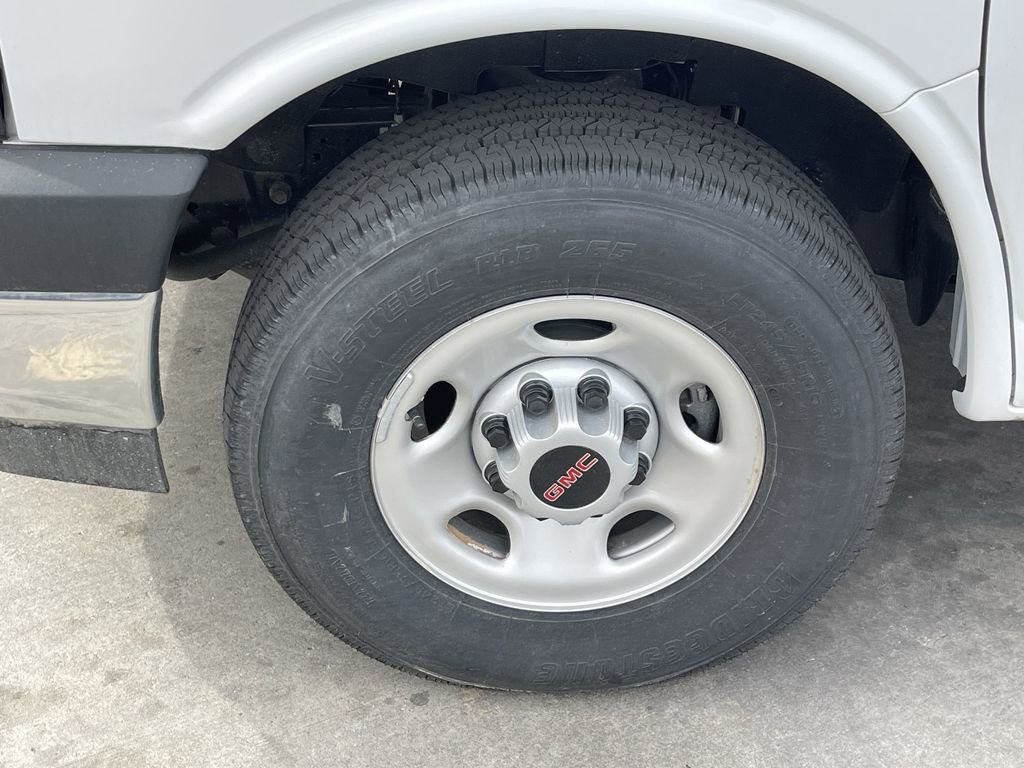 New 2025 GMC Savana 3500 w/ Power Convenience Package image 32