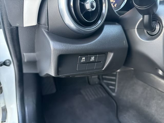 Used 2021 MAZDA MX-5 Miata Grand Touring image 11