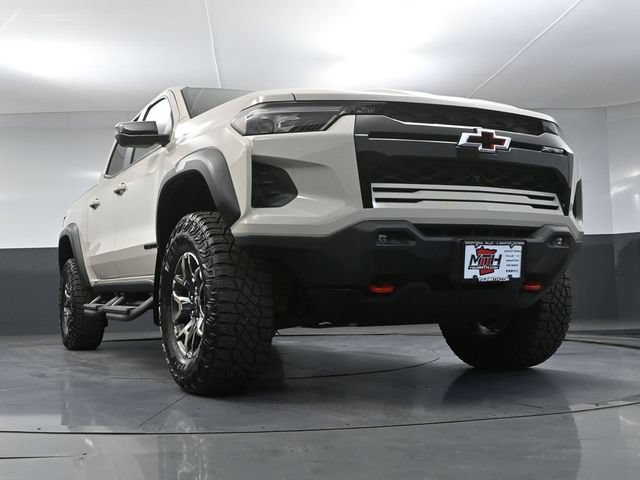 Used 2026 Chevrolet Colorado ZR2 w/ Technology Package AWD/4WD image 52