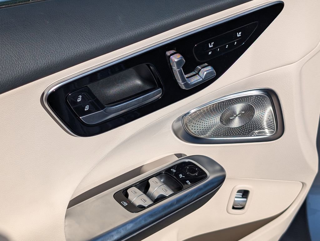 Used 2025 Mercedes-Benz C 300 4MATIC Sedan image 26