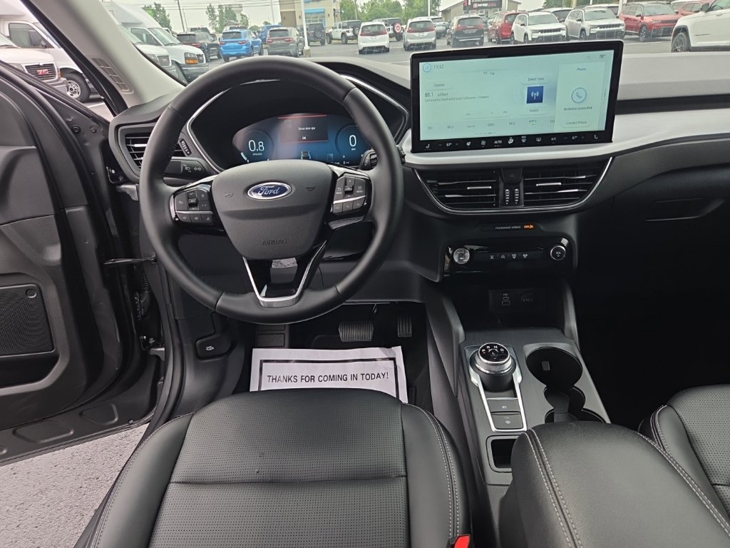 Used 2025 Ford Escape Platinum AWD/4WD image 26