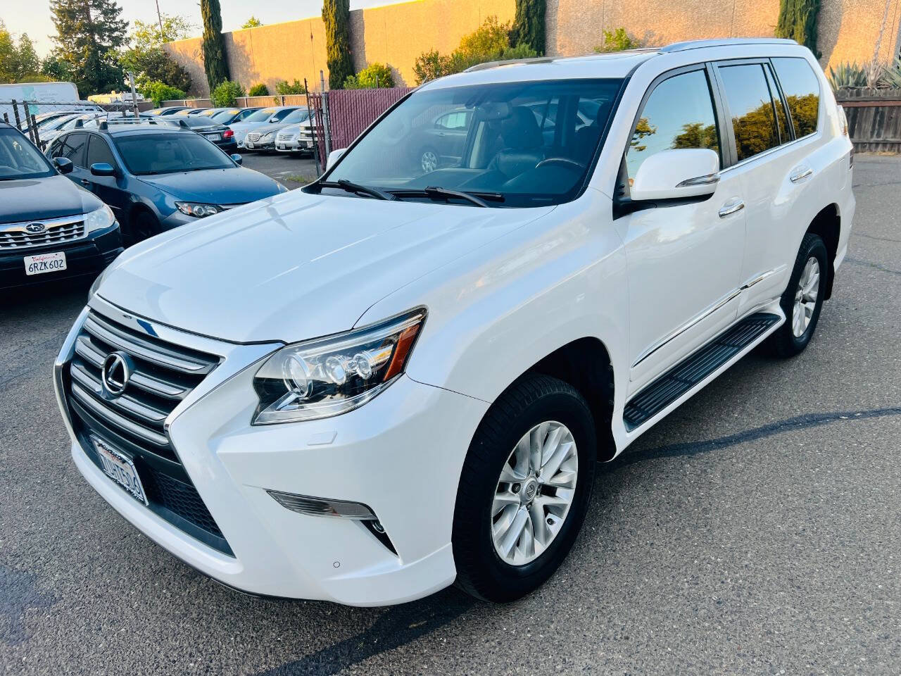 Used 2015 Lexus GX 460 w/ Premium Package AWD/4WD image 1