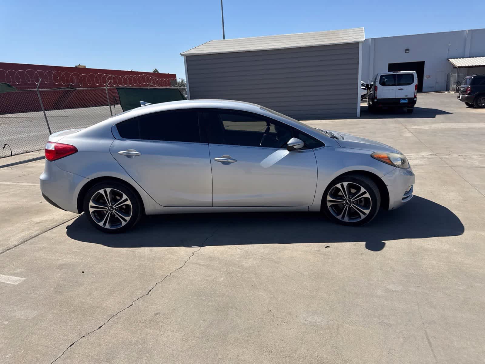 Used 2016 Kia Forte EX FWD image 4