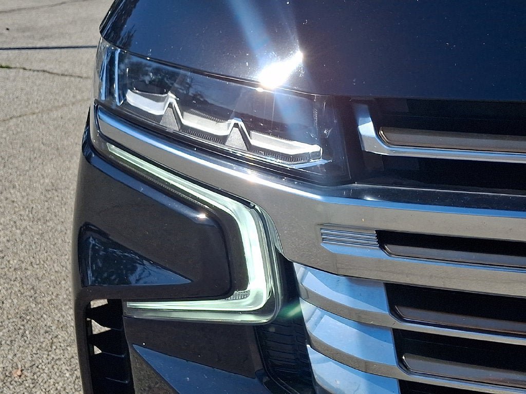 Certified 2023 Chevrolet Suburban High Country AWD/4WD image 11