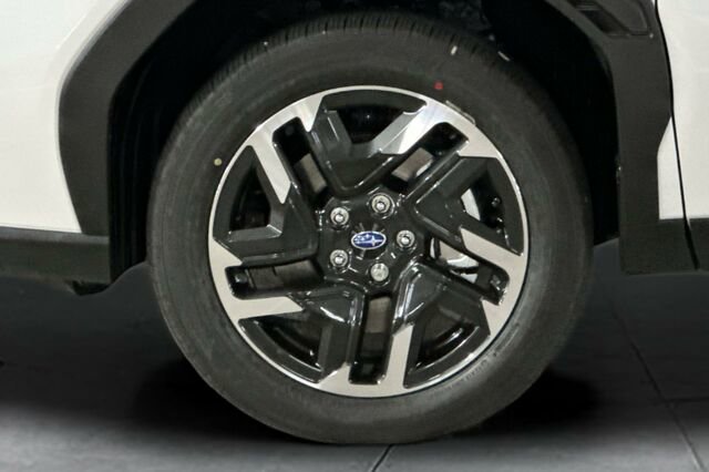 New 2025 Subaru Forester Limited image 36