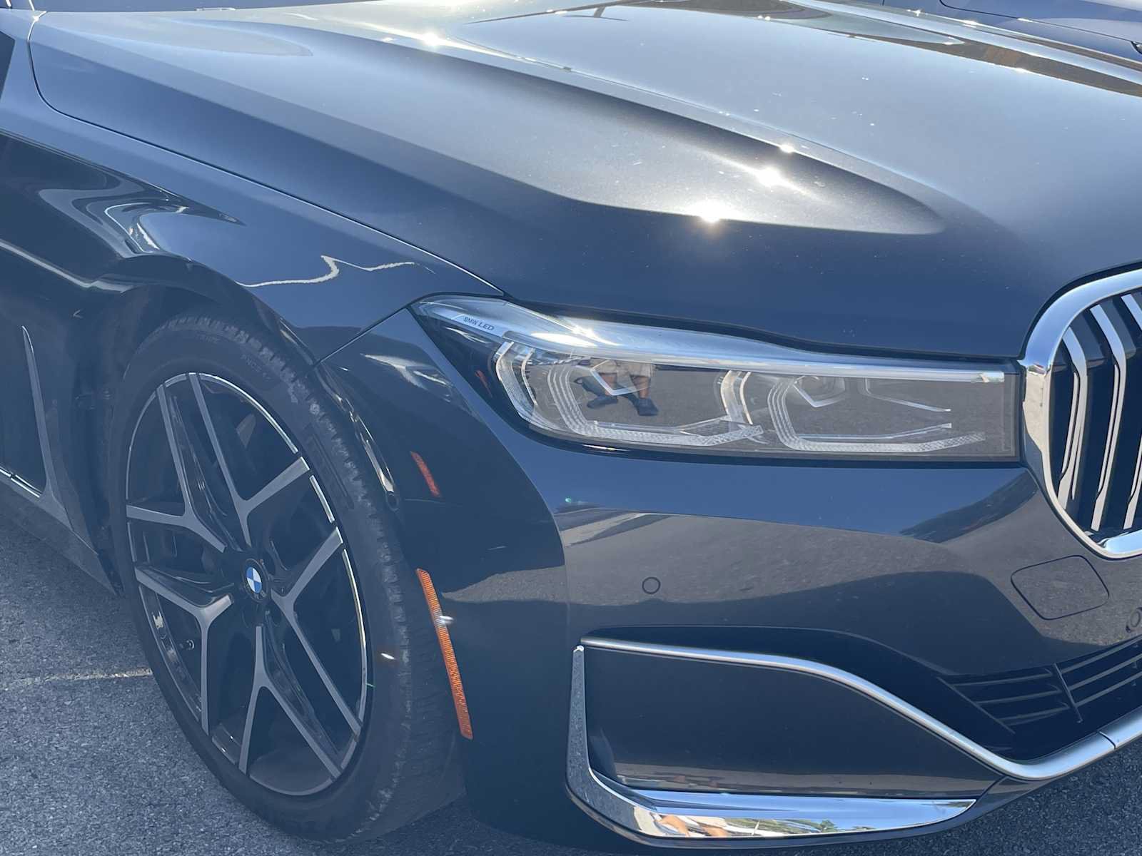 Used 2021 BMW 750i xDrive w/ Executive Package AWD/4WD image 10