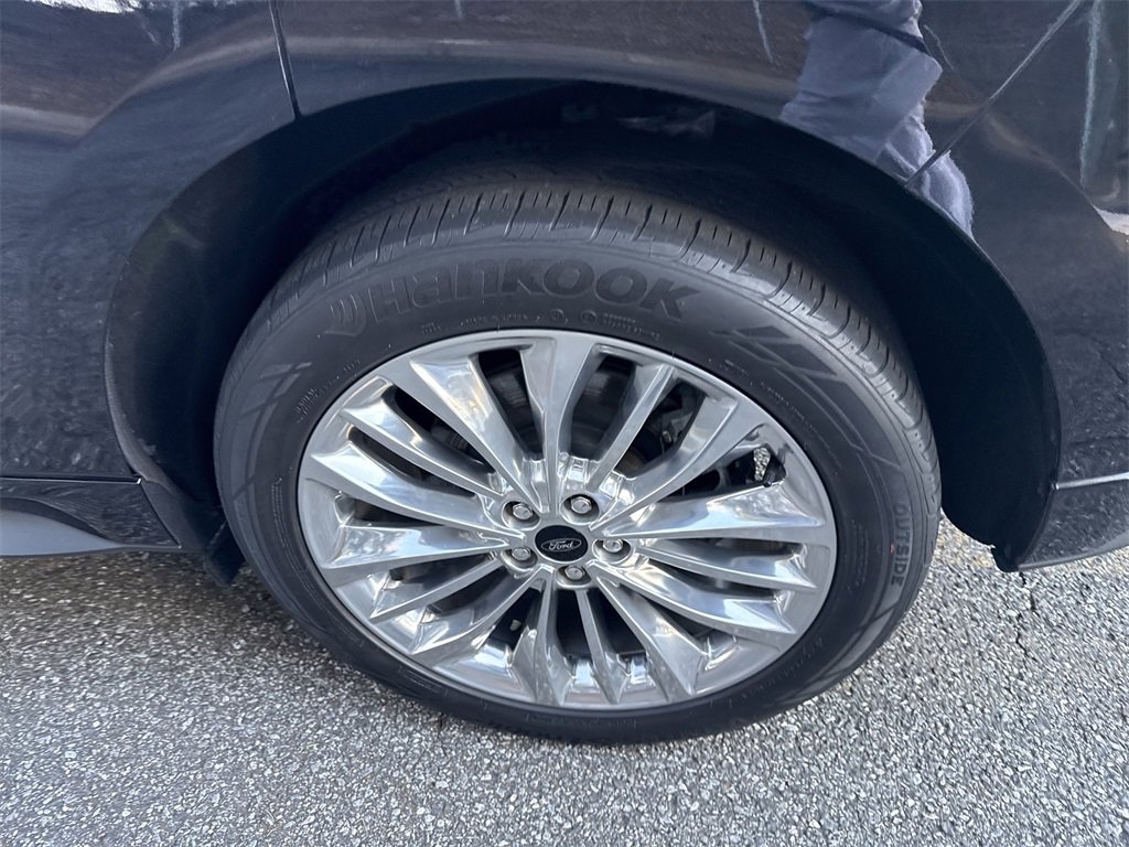 Used 2021 Ford Edge Titanium w/ Equipment Group 301A image 20