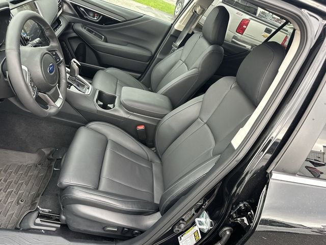 Used 2025 Subaru Outback Limited AWD/4WD image 19